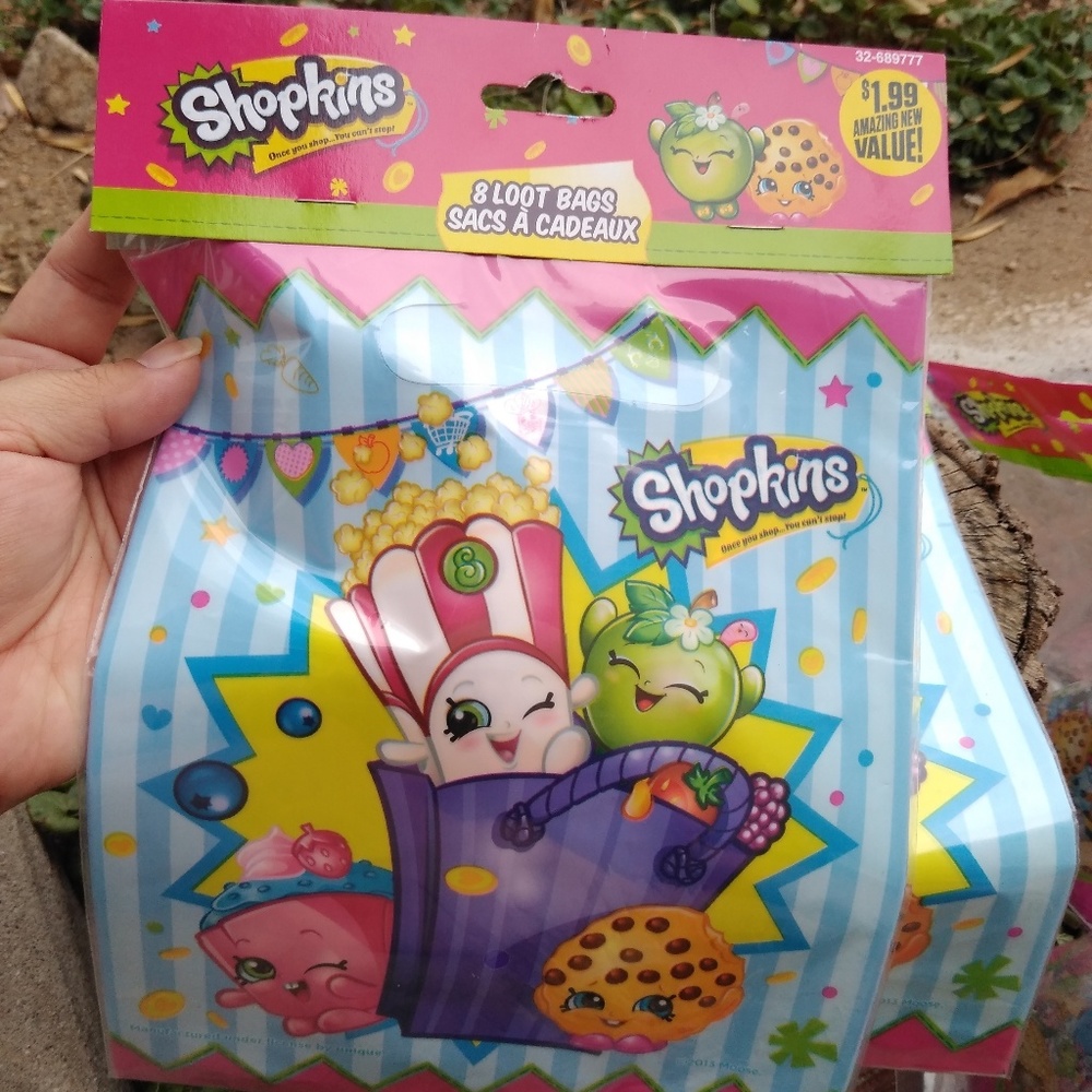 Shopkins Party Decor Bundle - Picture 7 of 8